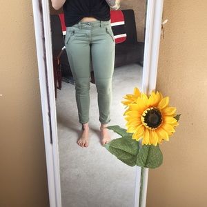 Green cargo American eagle pants